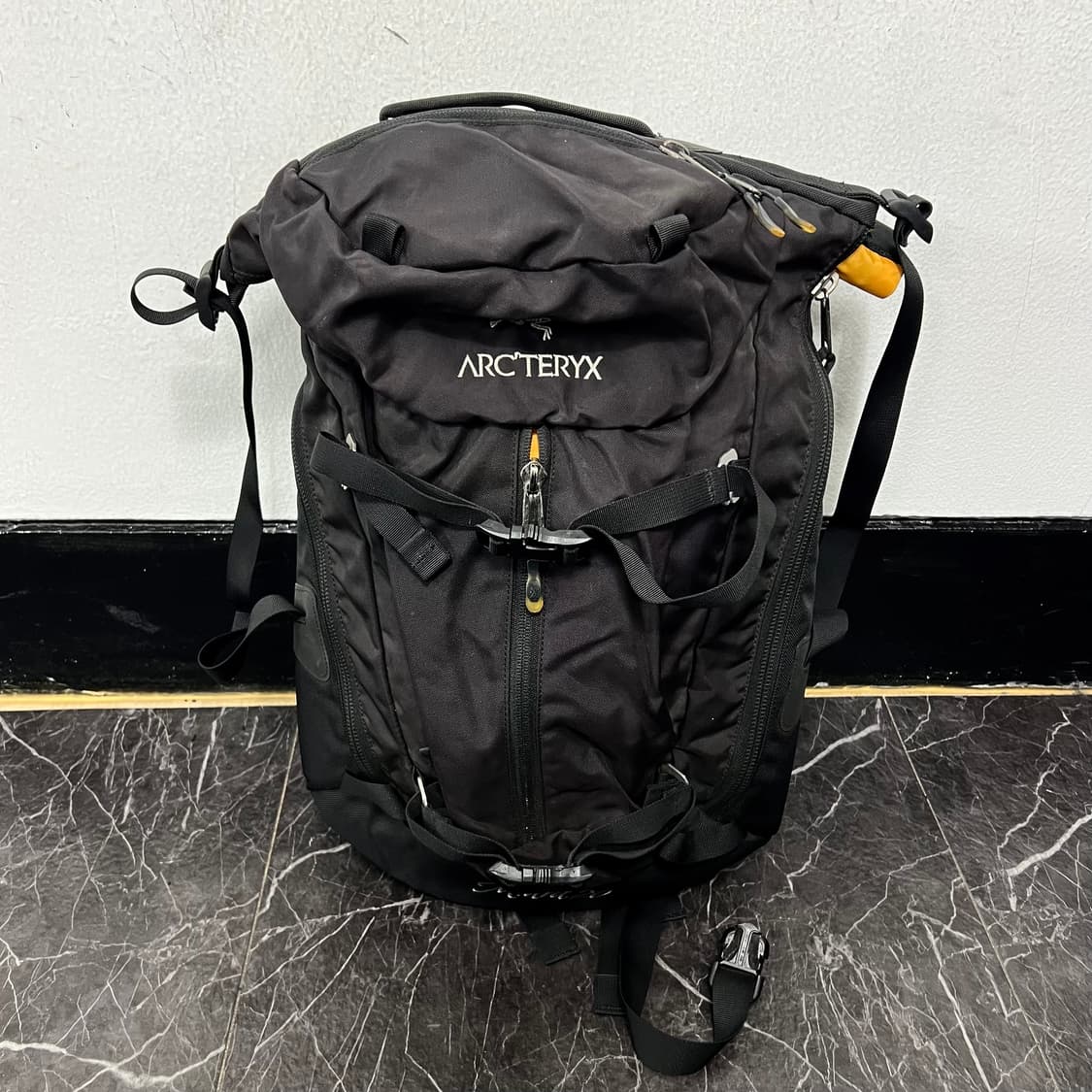 아크테릭스 미우라 20L 테크 백팩 상품이미지1