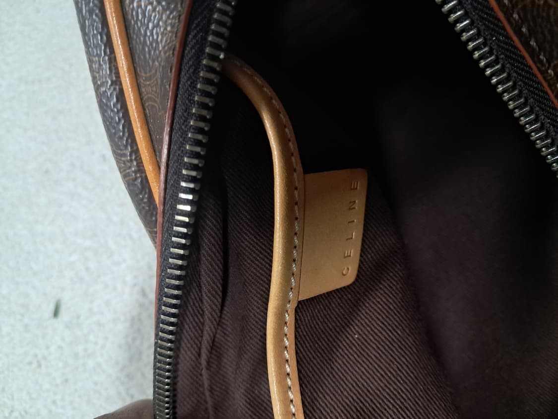 셀린느 트리오페 마카담 롤러백 상품이미지7