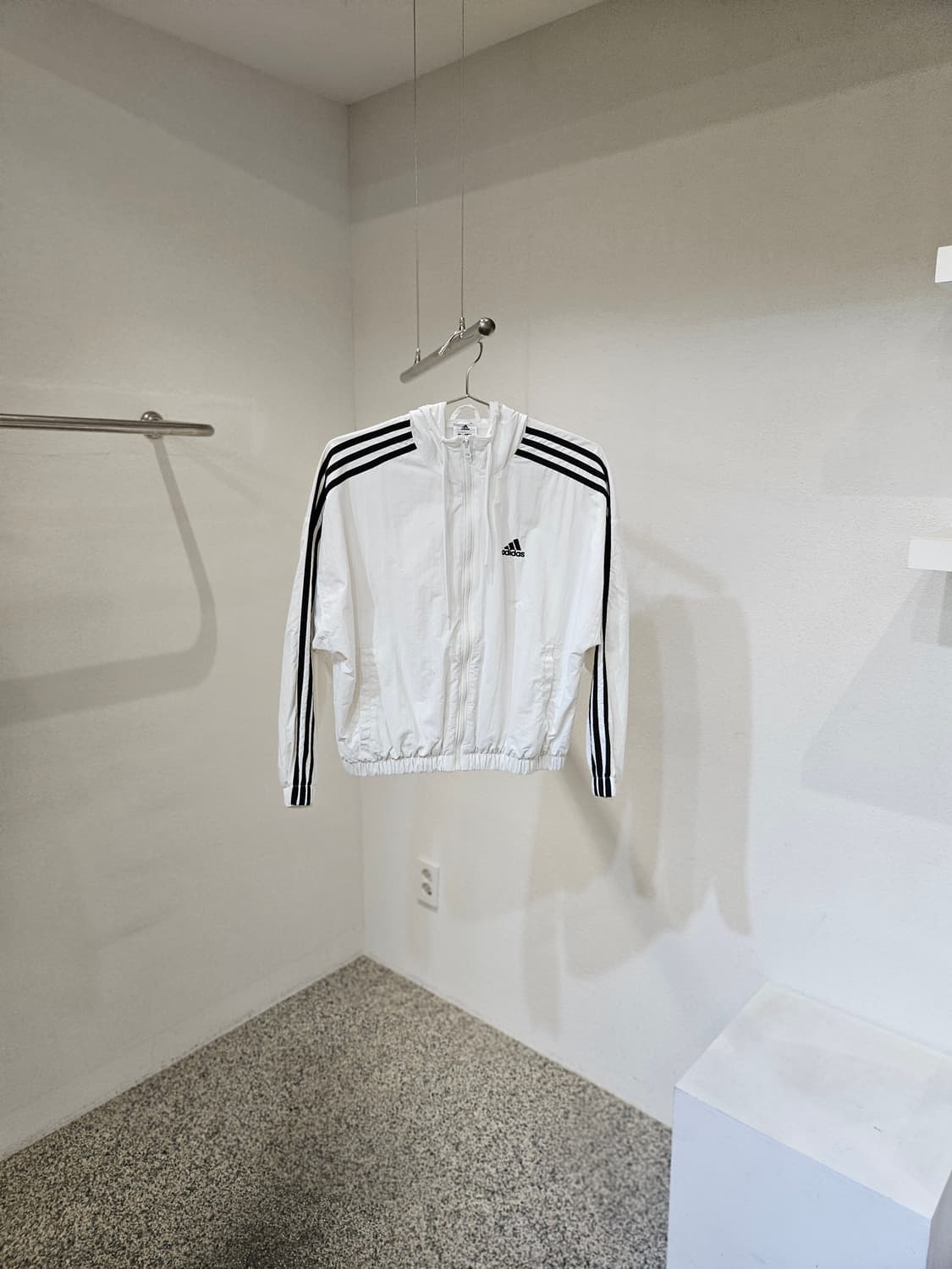 아디다스 삼선 바람막이 상품이미지1