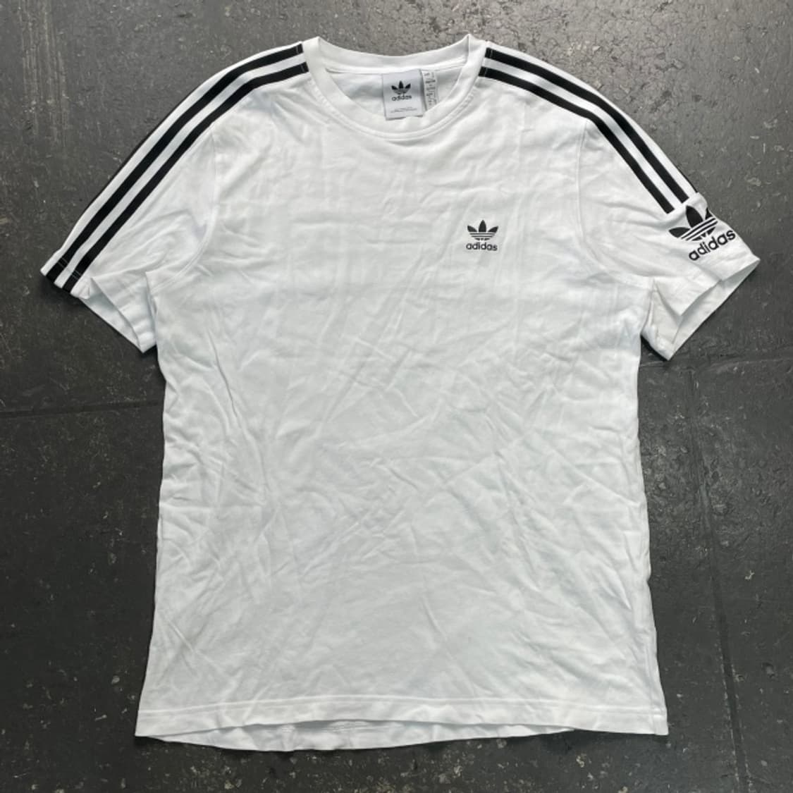 95 아디다스 락업 반팔티 상품이미지1