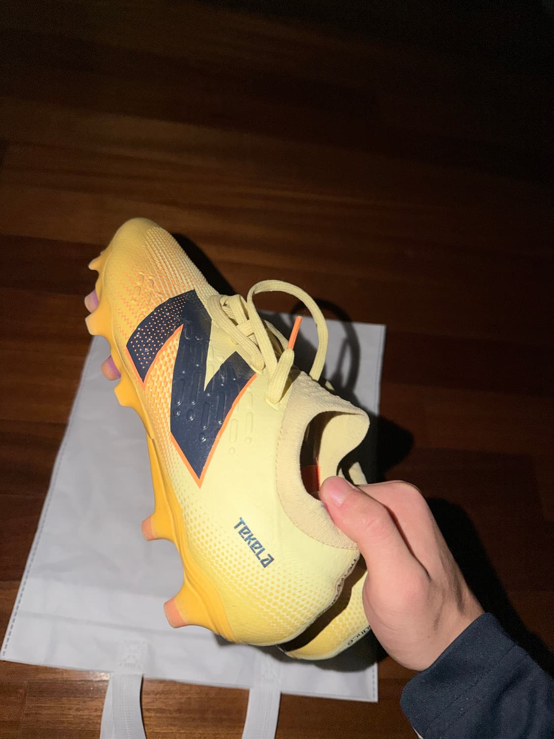 뉴발란스 축구화 상품이미지3