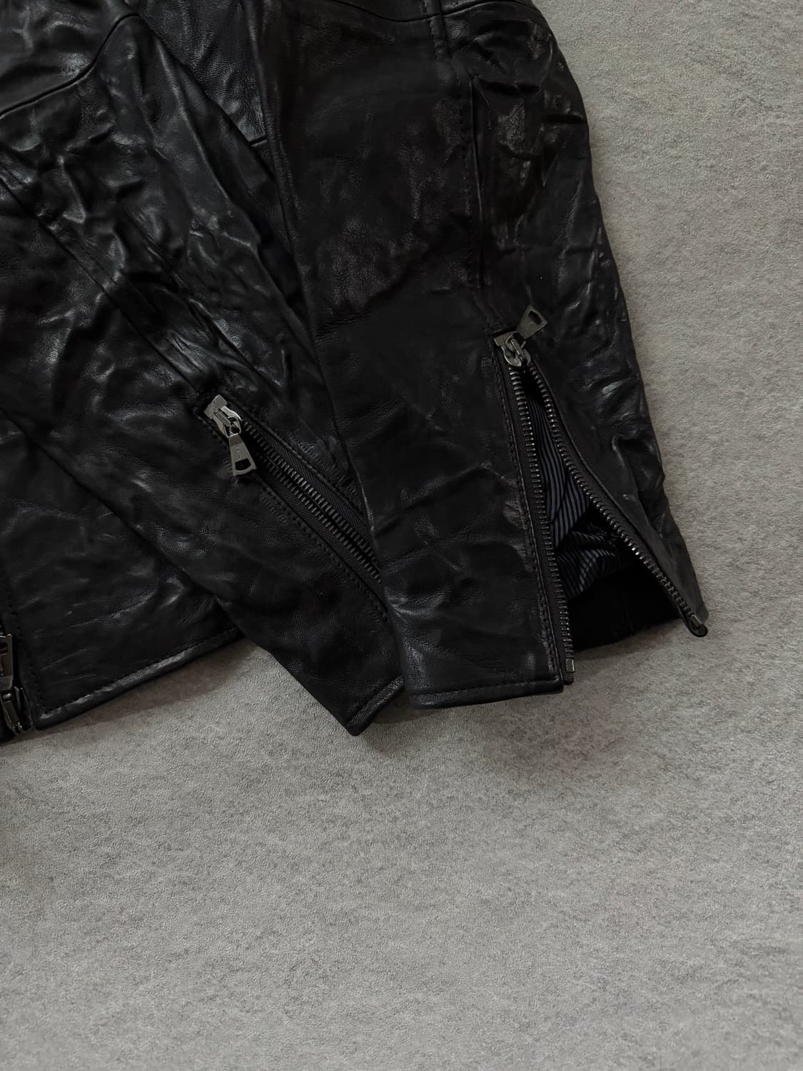 존바바토스 주름가공 크링클 레더자켓 상품이미지7