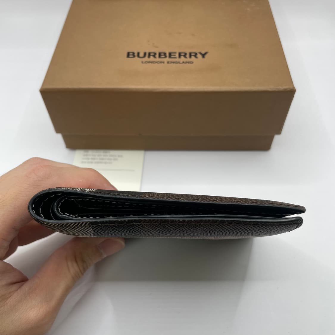 버버리 체크 캔버스 반지갑 상품이미지4