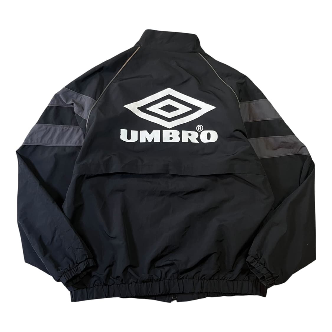 엄브로 빅로고 바람막이 자켓 상품이미지2