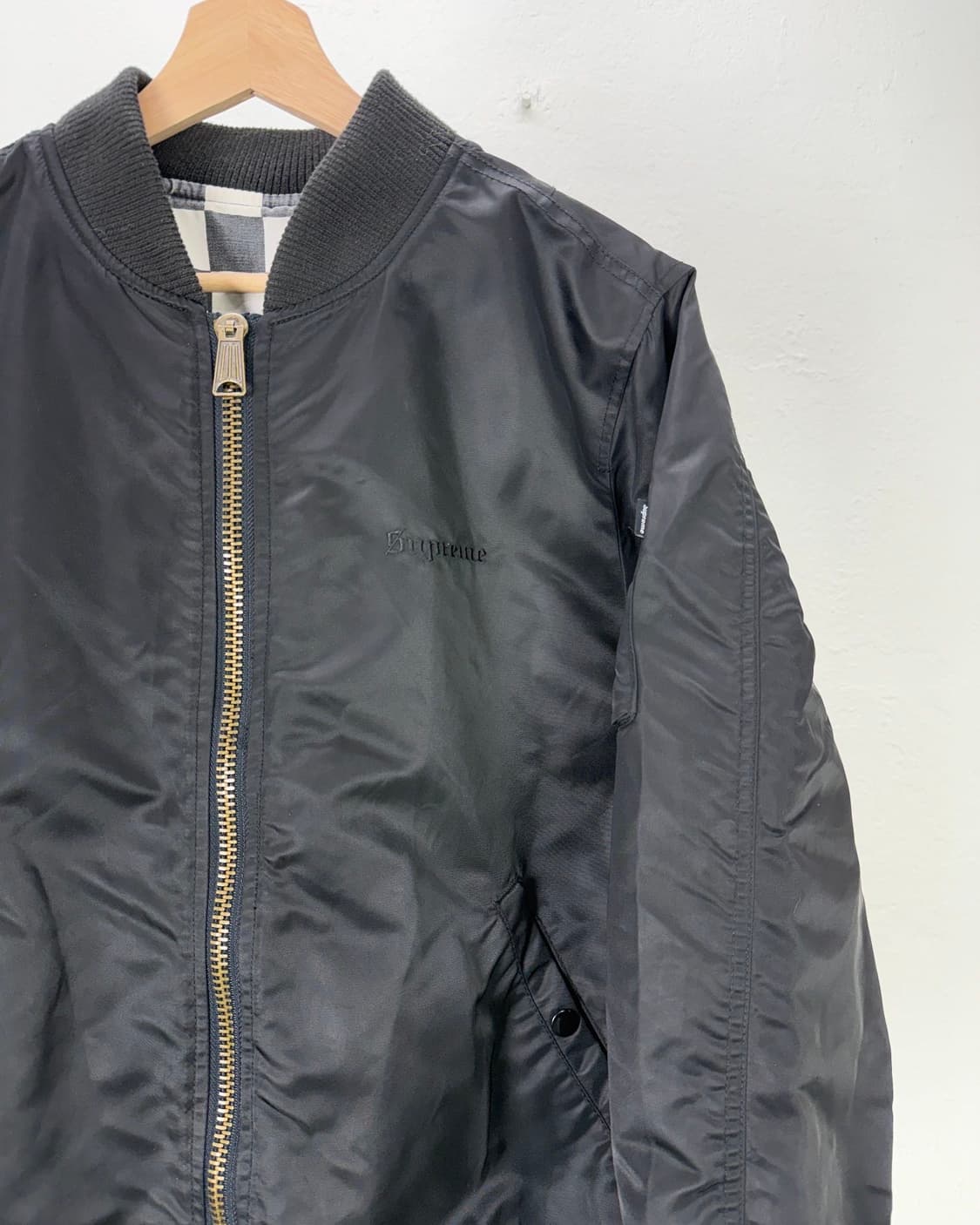 슈프림 16ss 블랙 올드 잉글리시 체커보드 로고 봄버 자켓 상품이미지4