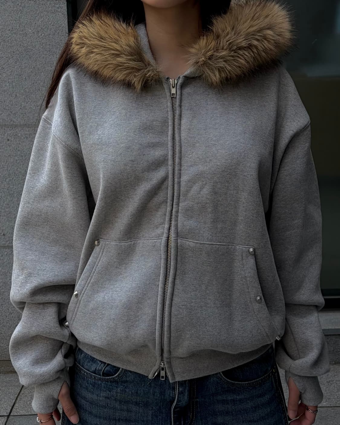 [unisex] 섀도우 스터드 라쿤퍼 후드집업 상품이미지4