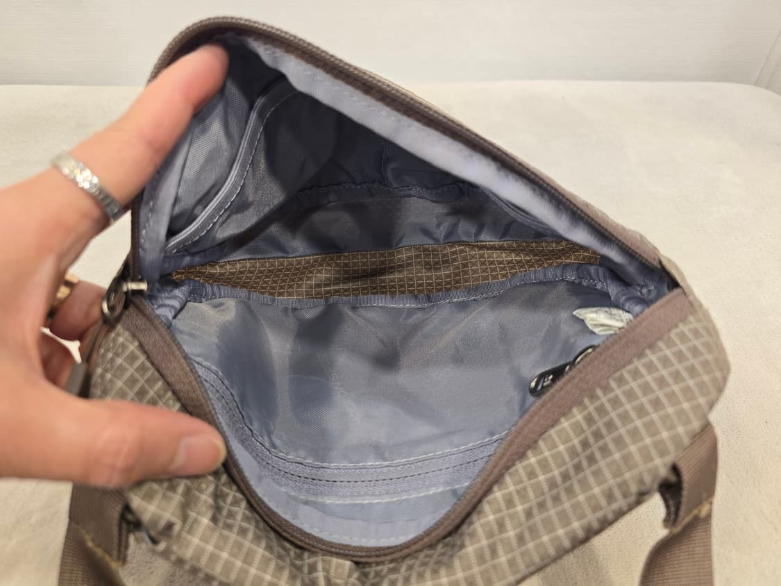 코오롱스포츠 남여공용 가벼운 크로스백 상품이미지9