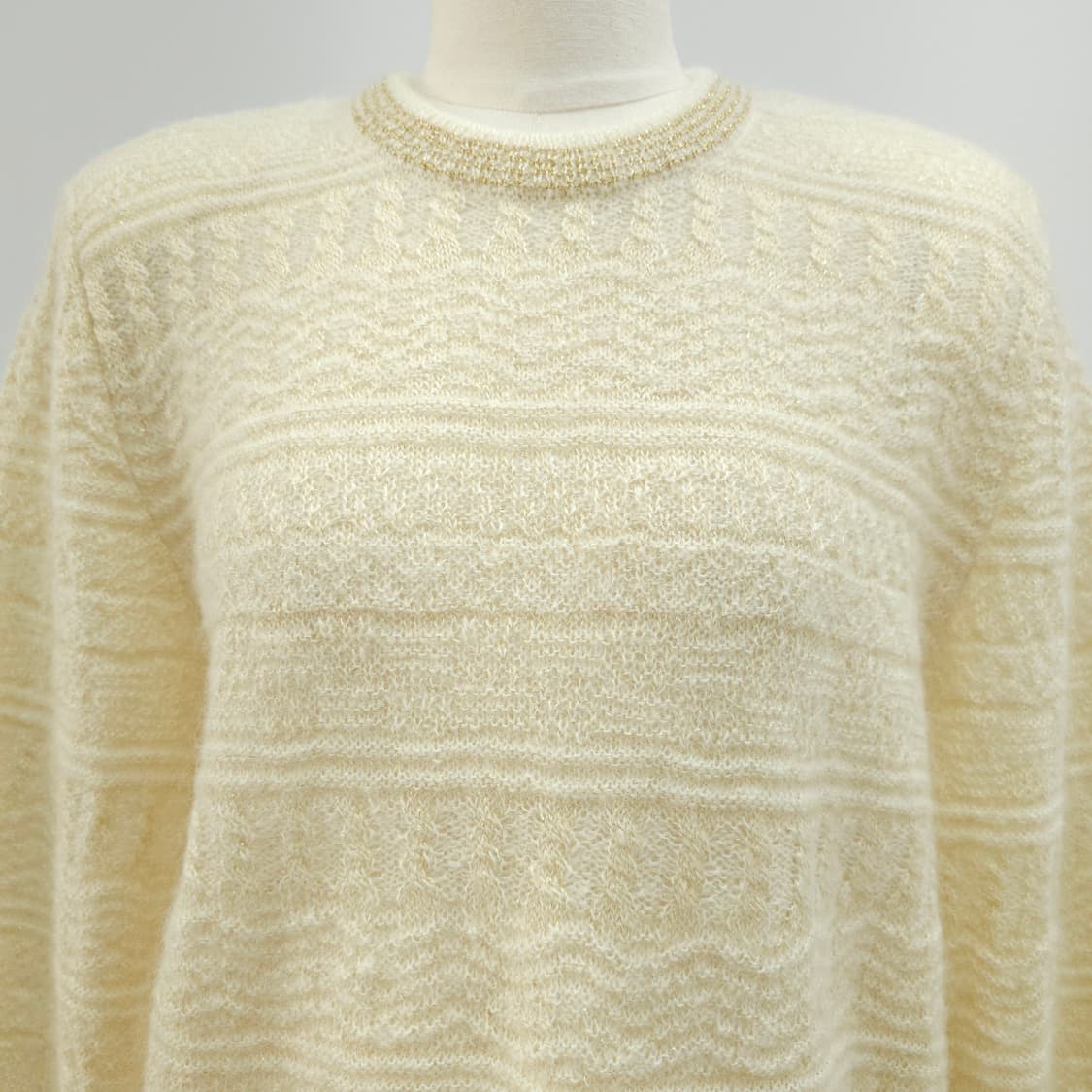 아이보리 금사 반짝이 짜임 여성 루즈핏 니트 상품이미지3