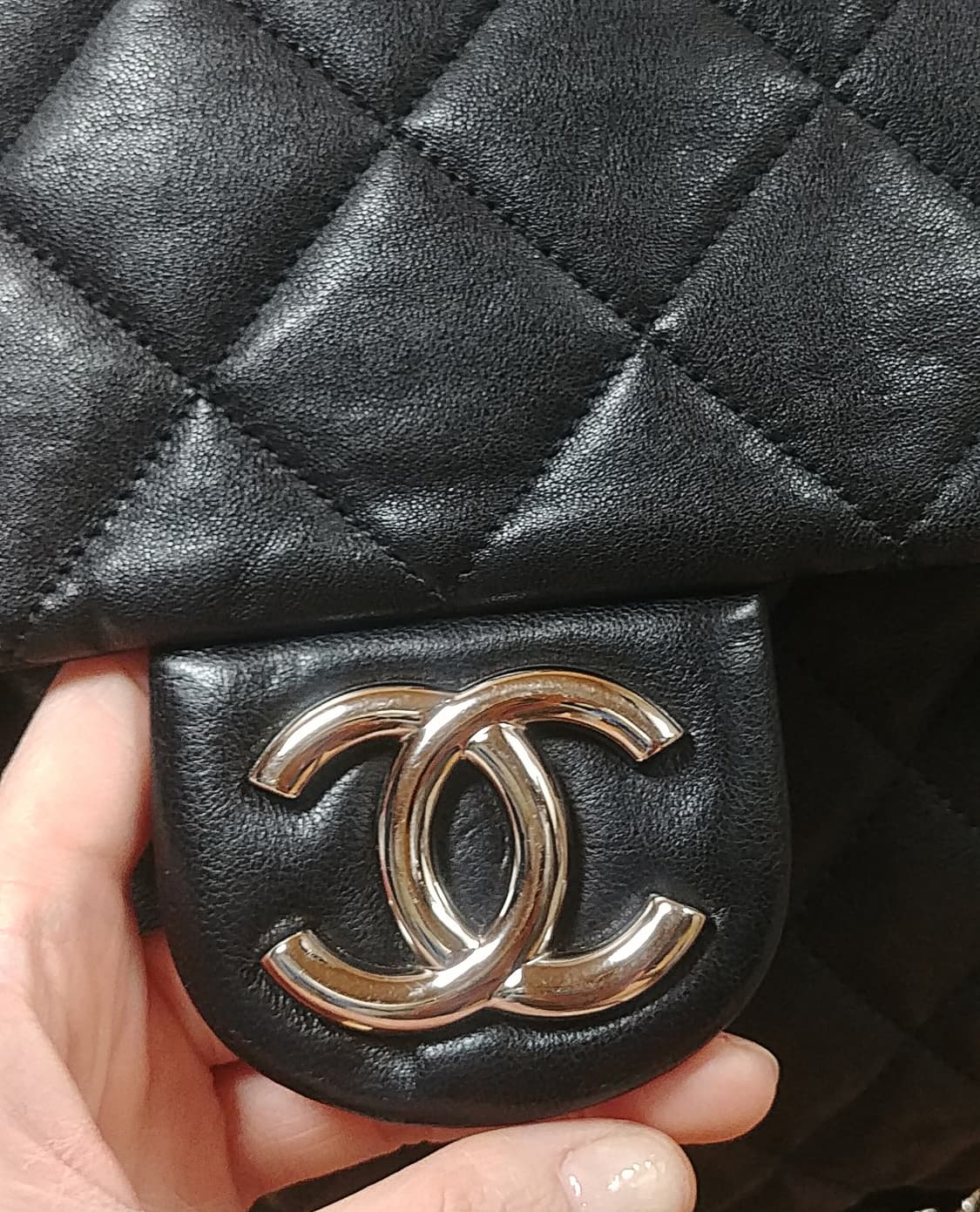 샤넬CHANEL 리미티드 체인 어라운드 맥시은장플랩백 상품이미지4