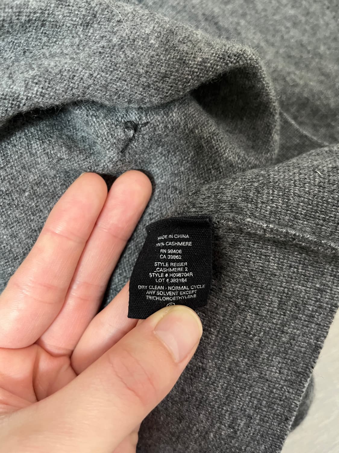 띠어리 캐시미어 100 브이넥 니트 상품이미지3