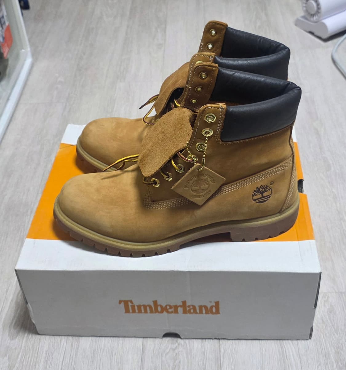 팀버랜드 6인치 프리미엄 워터프루프 누벅부츠(285) 상품이미지1