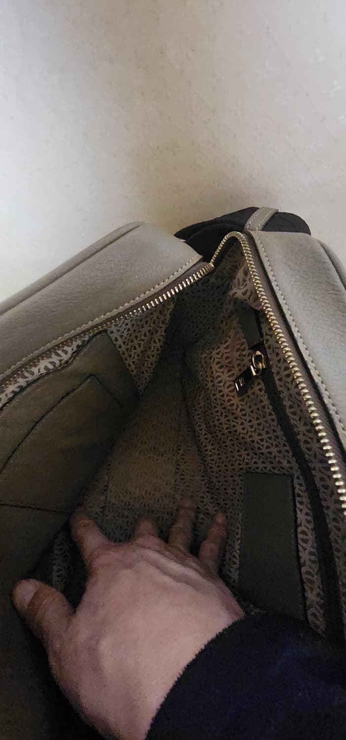 루이까또즈 남성 크로스백 상태굿 새급 가격인하 상품이미지7