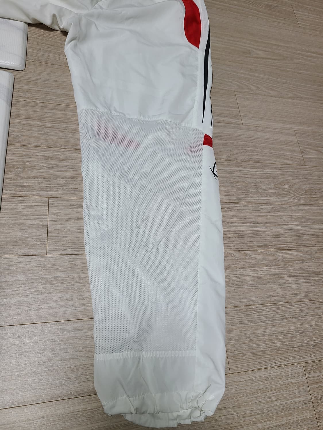 아디다스 올드스쿨 화이트 트랙팬츠90 상태좋음 상품이미지3