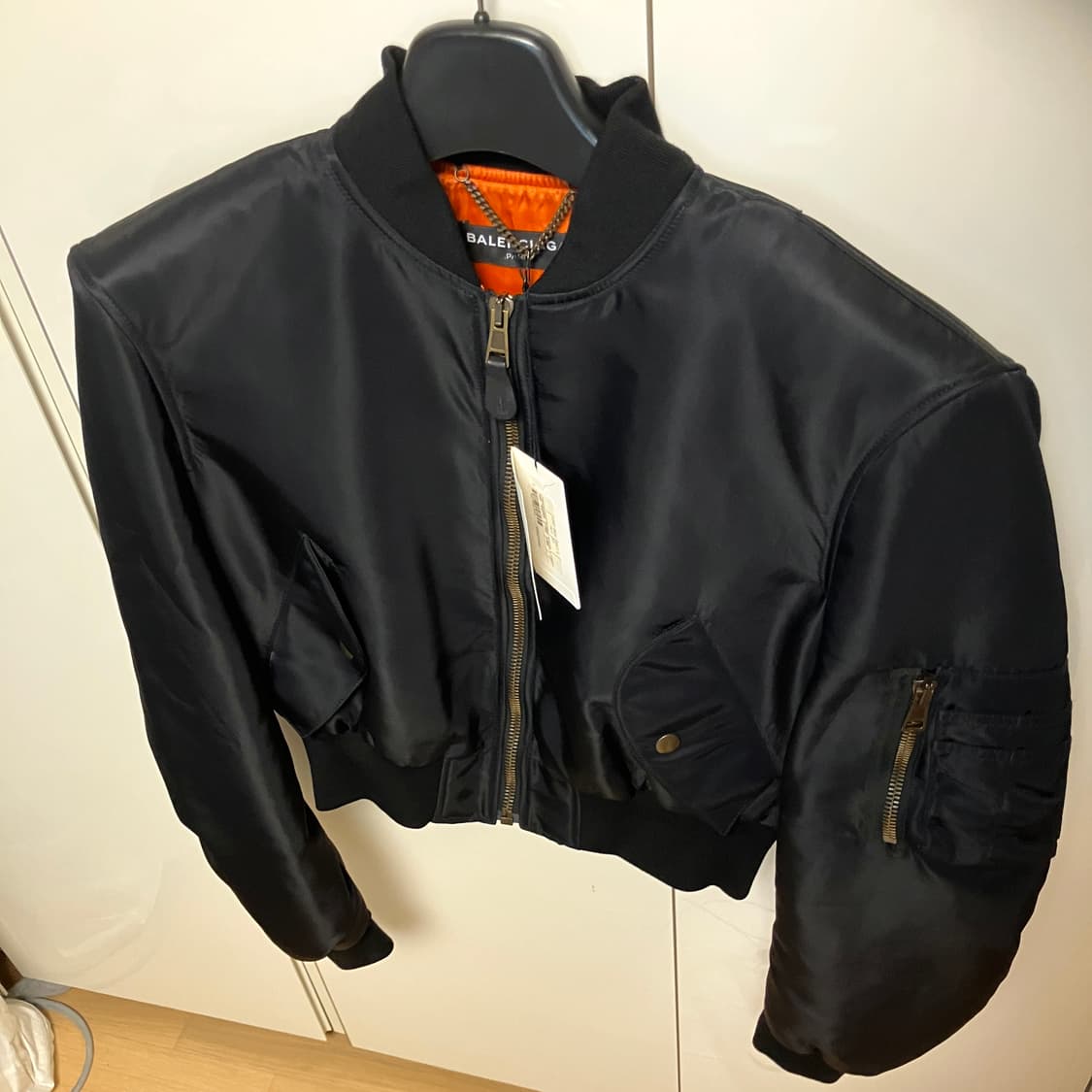 (M) 발렌시아가 17ss 크롭 봄버 상품이미지2