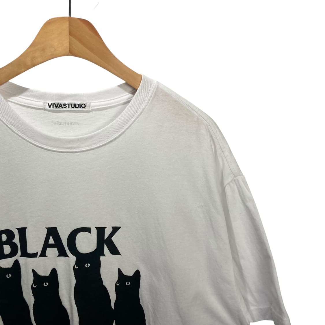 비바스튜디오 프린팅 화이트 반팔 상품이미지3