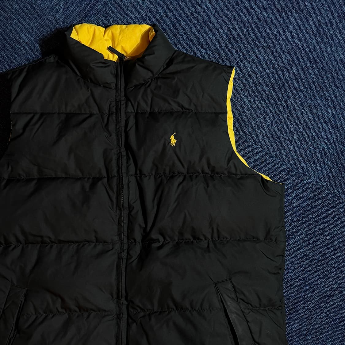폴로 랄프로렌 블랙/옐로우 리버시블 패딩 조끼 상품이미지2
