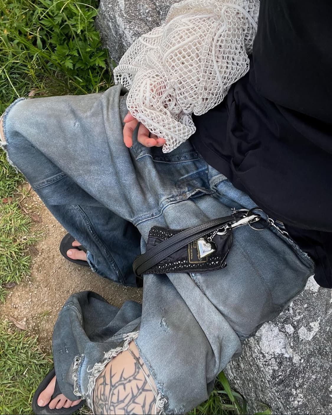 발렌시아가 패치드 포켓 배기진 블루 상품이미지4