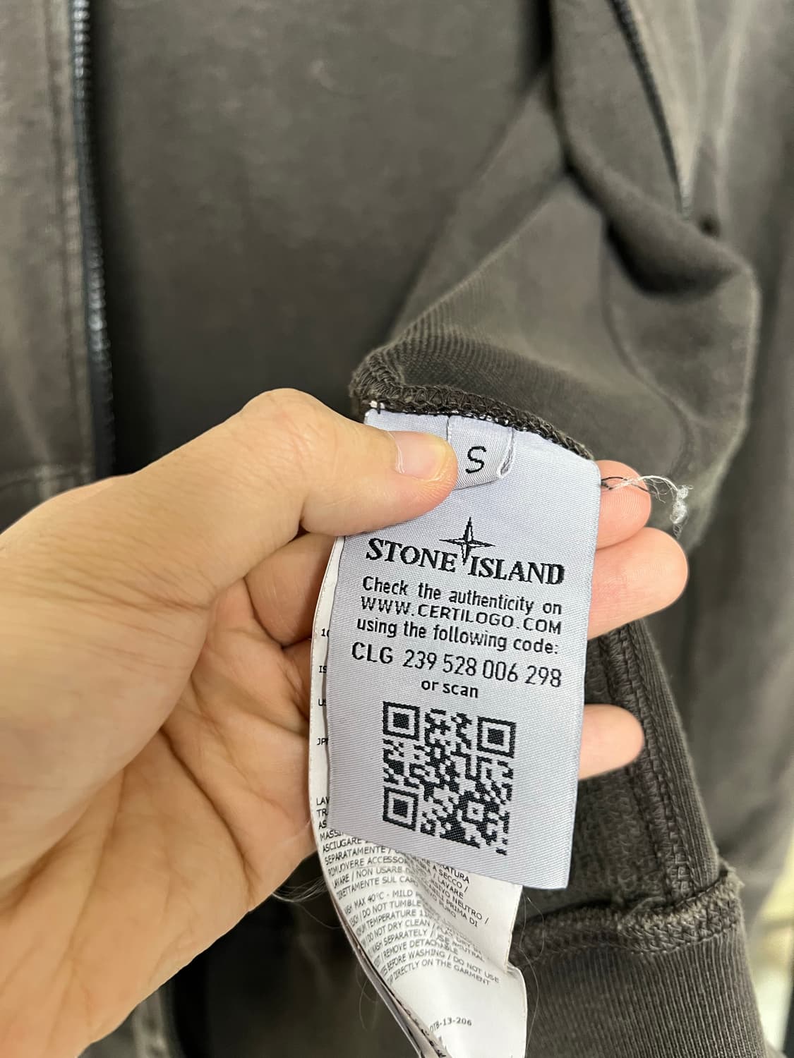 스톤아일랜드 워싱 후드집업 상품이미지5