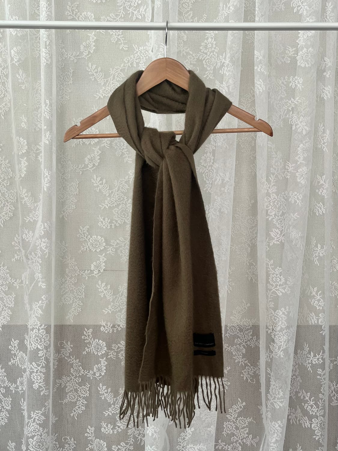 더 니트 컴퍼니 캐시미어 머플러 카키 상품이미지1