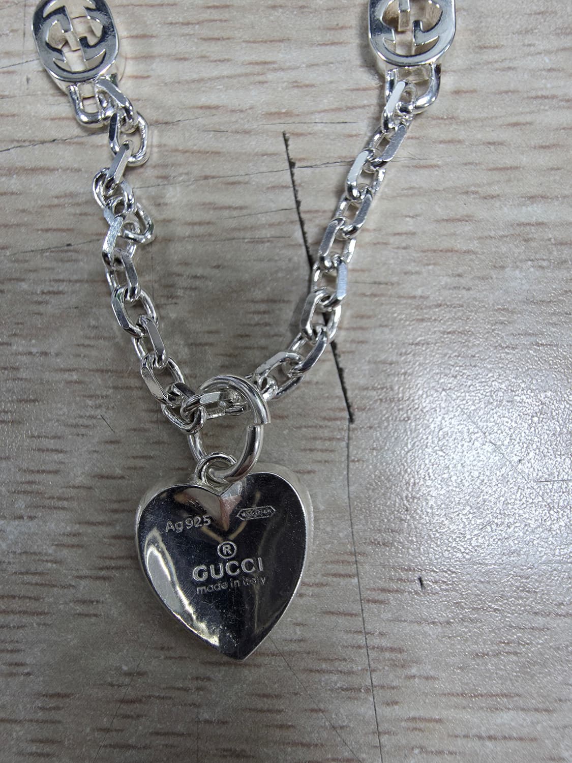 구찌 인터로깅 하트 목걸이 상품이미지2