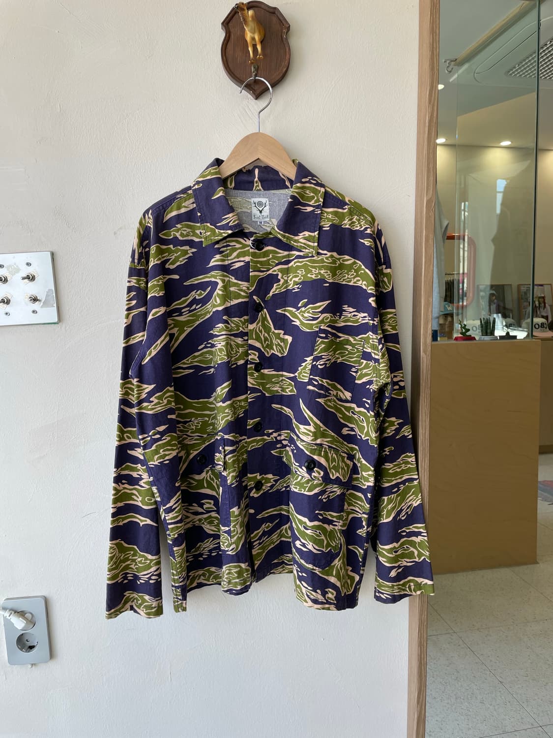 South2west8 남이서팔 타이거카모 헌팅자켓 (M) 상품이미지1