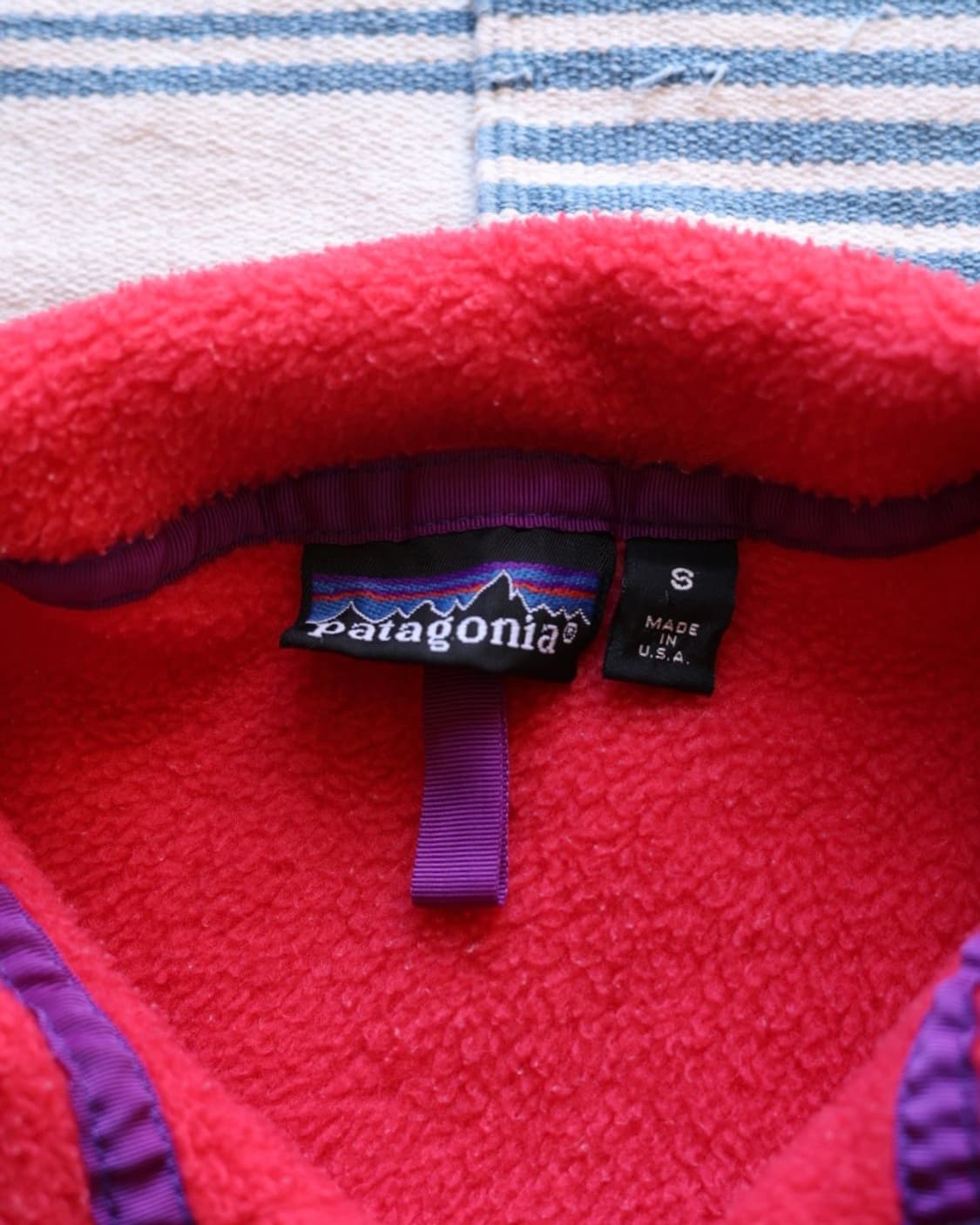 파타고니아 신칠라 90s 스냅티 플리스 (fire red) 상품이미지2