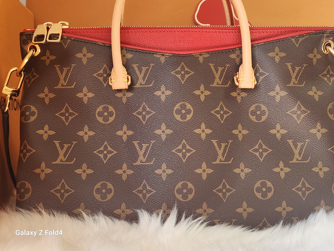 루이비통 팔라스 모노그램 MM 명품가방 판매합니다. 상품이미지2