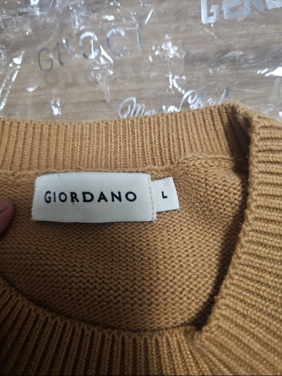 지오다노 오렌지니트 상품이미지2