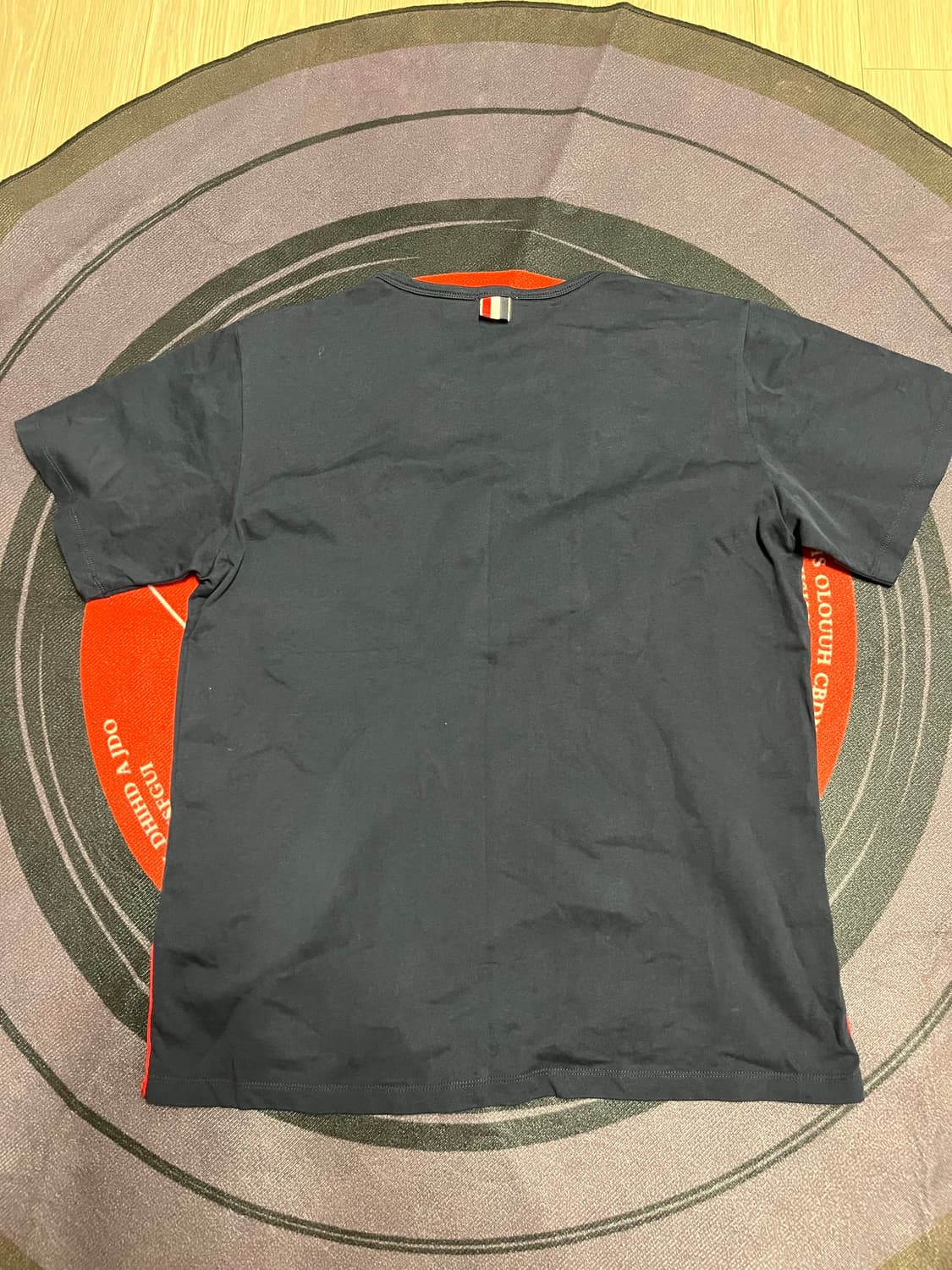 톰브라운 삼선 포켓 반팔티 Size.2 상품이미지2