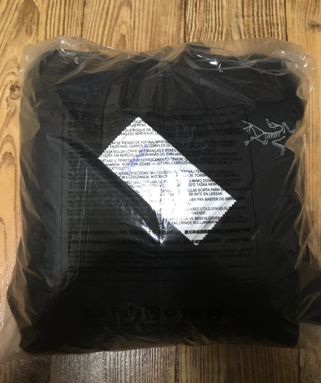 아크테릭스 FW25 아톰SV 자켓 블랙 판매합니다  상품이미지2