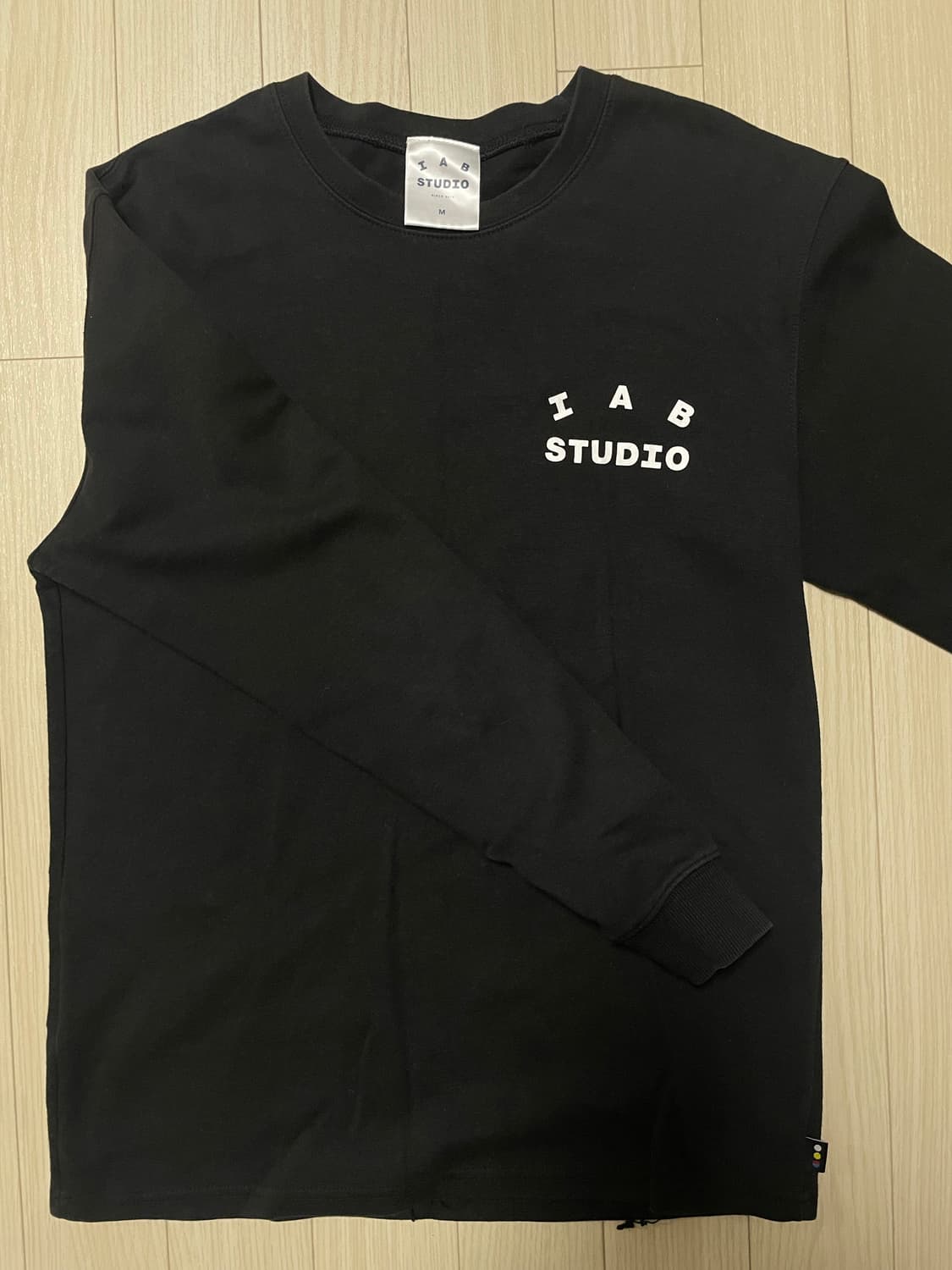 아이앱 스튜디오 롱슬리브 상품이미지1