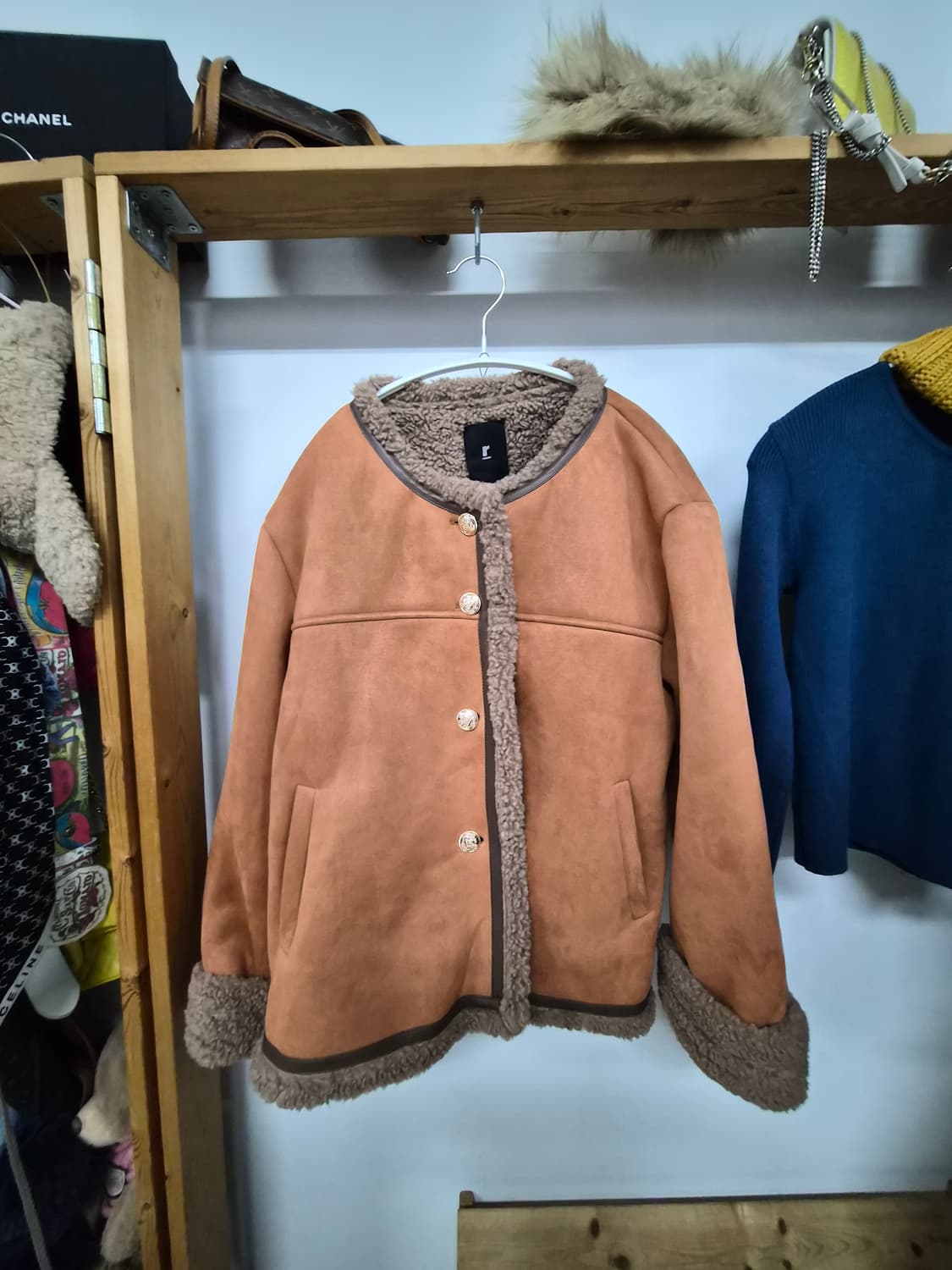 레노마 라운드 뽀글 무스탕 상품이미지7