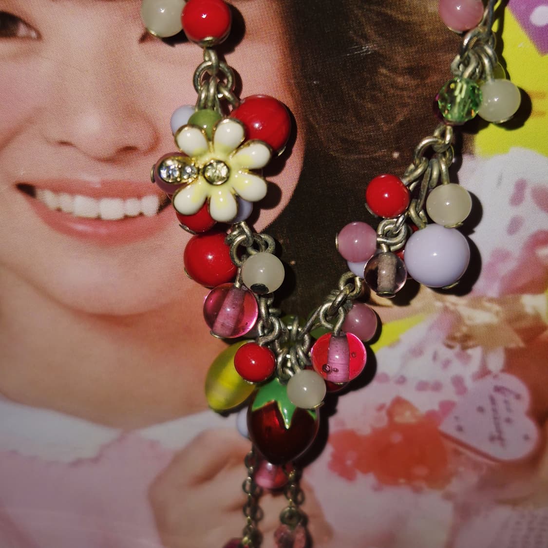 안나수이 비즈 레이어드 딸기 꽃잎 목걸이 상품이미지9