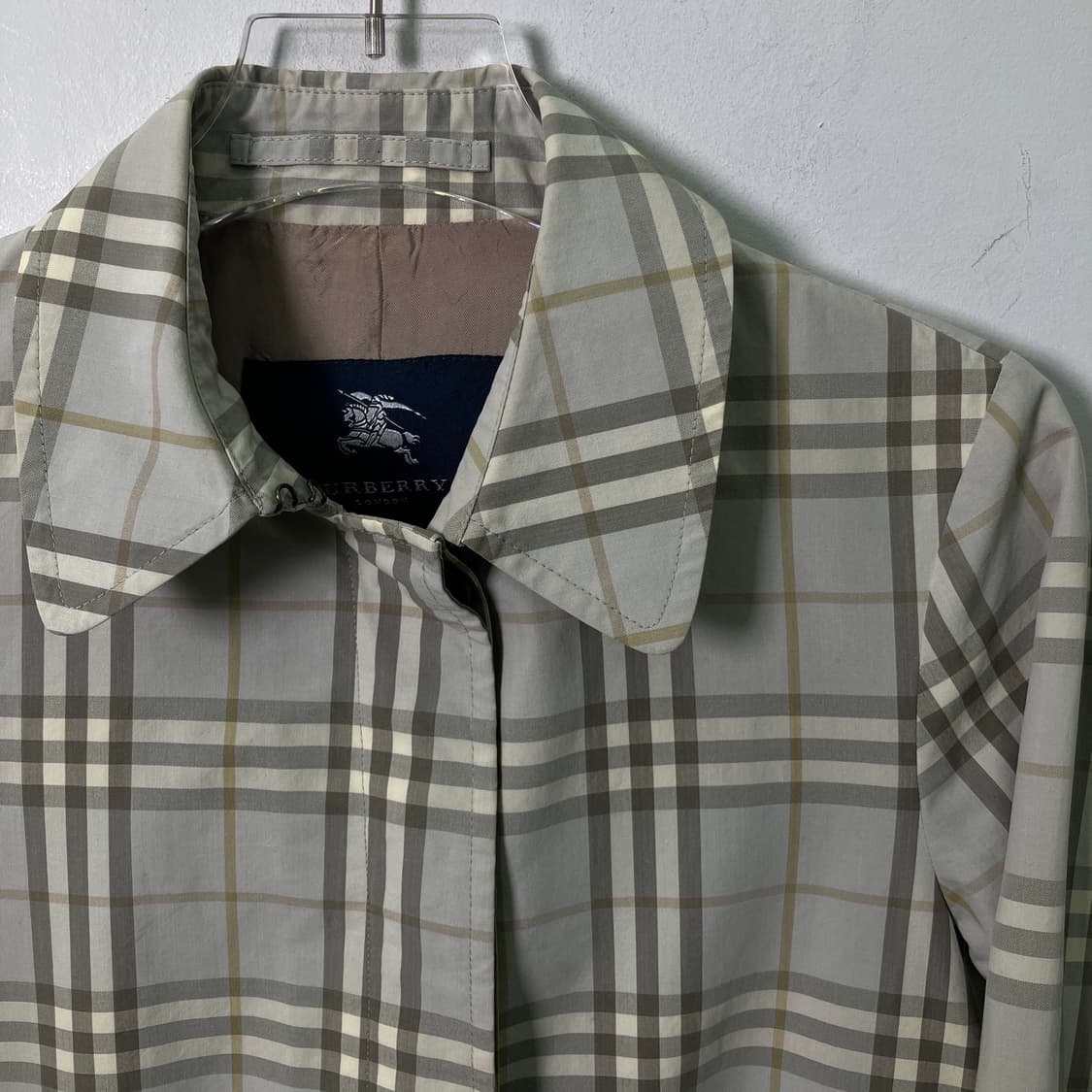 버버리 런던 체크 패턴 트렌치 코트  상품이미지4