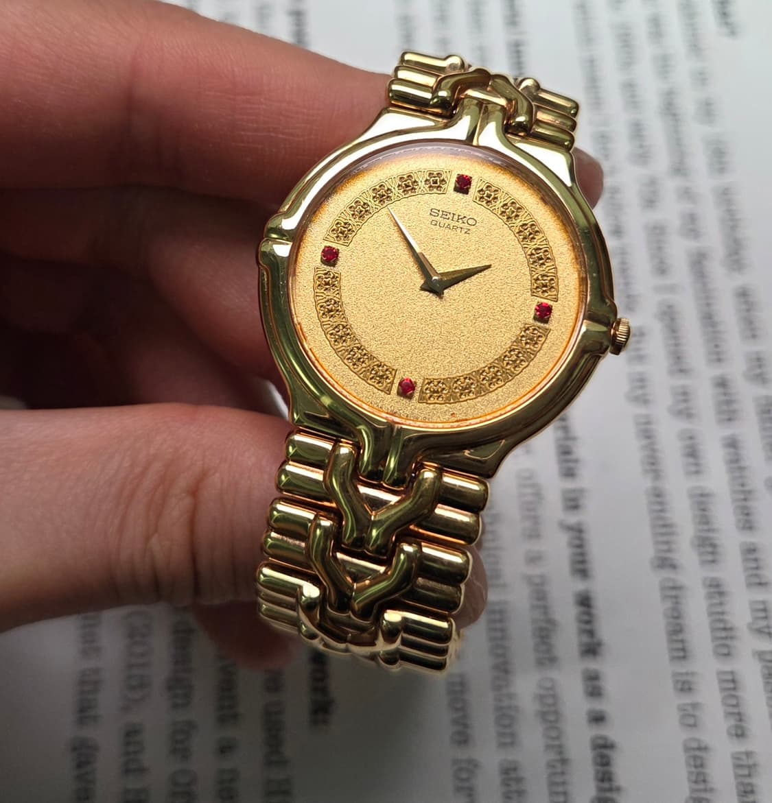 레어] 빈티지 세이코 금바리판 4P레드포인트 쿼츠 브레이슬릿 ver.
 상품이미지4