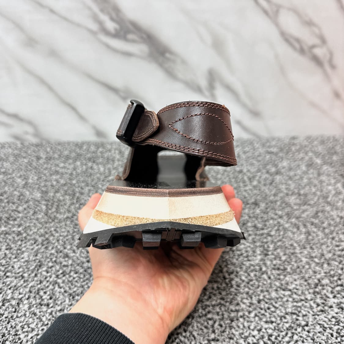 아크네 스튜디오 남성 브라운 크로스오버 레더 샌들  상품이미지5