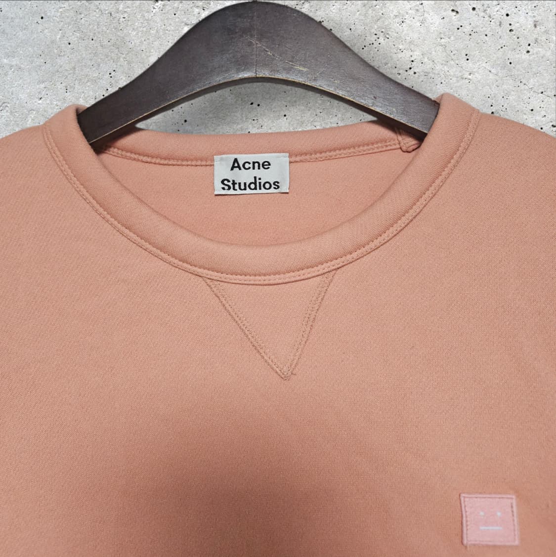 아크네스튜디오 핀트페이스 맨투맨 (100/L) 상품이미지2