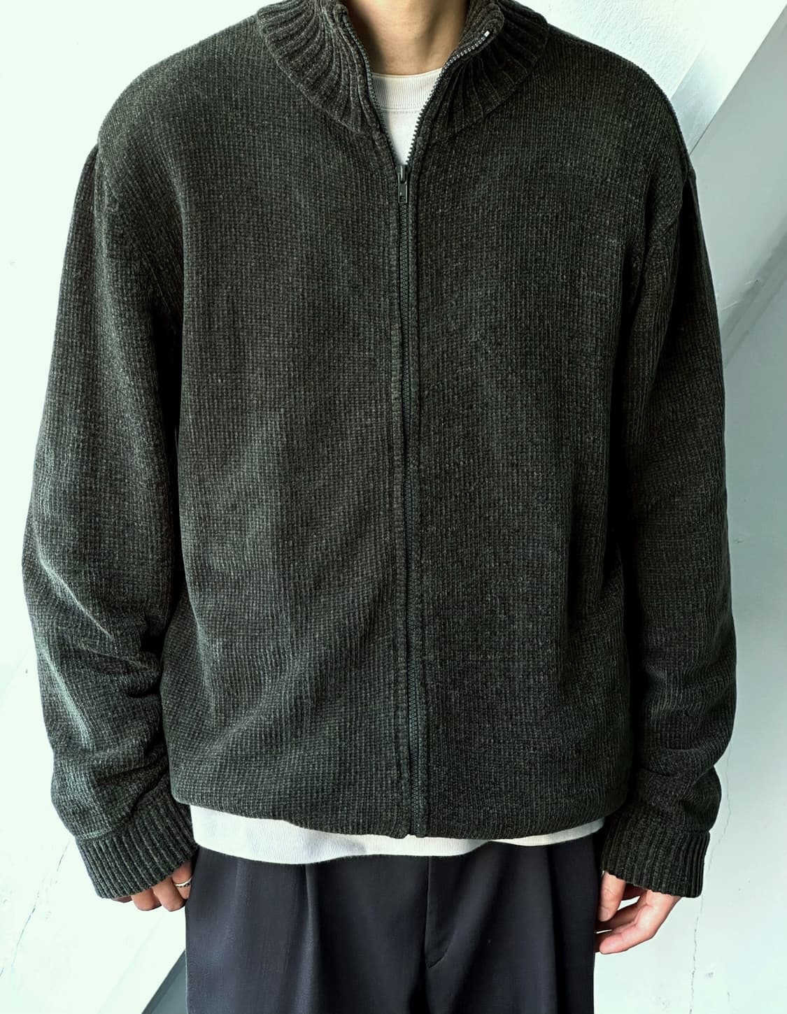 Middle gauge soft knit zip jacket 상품이미지10