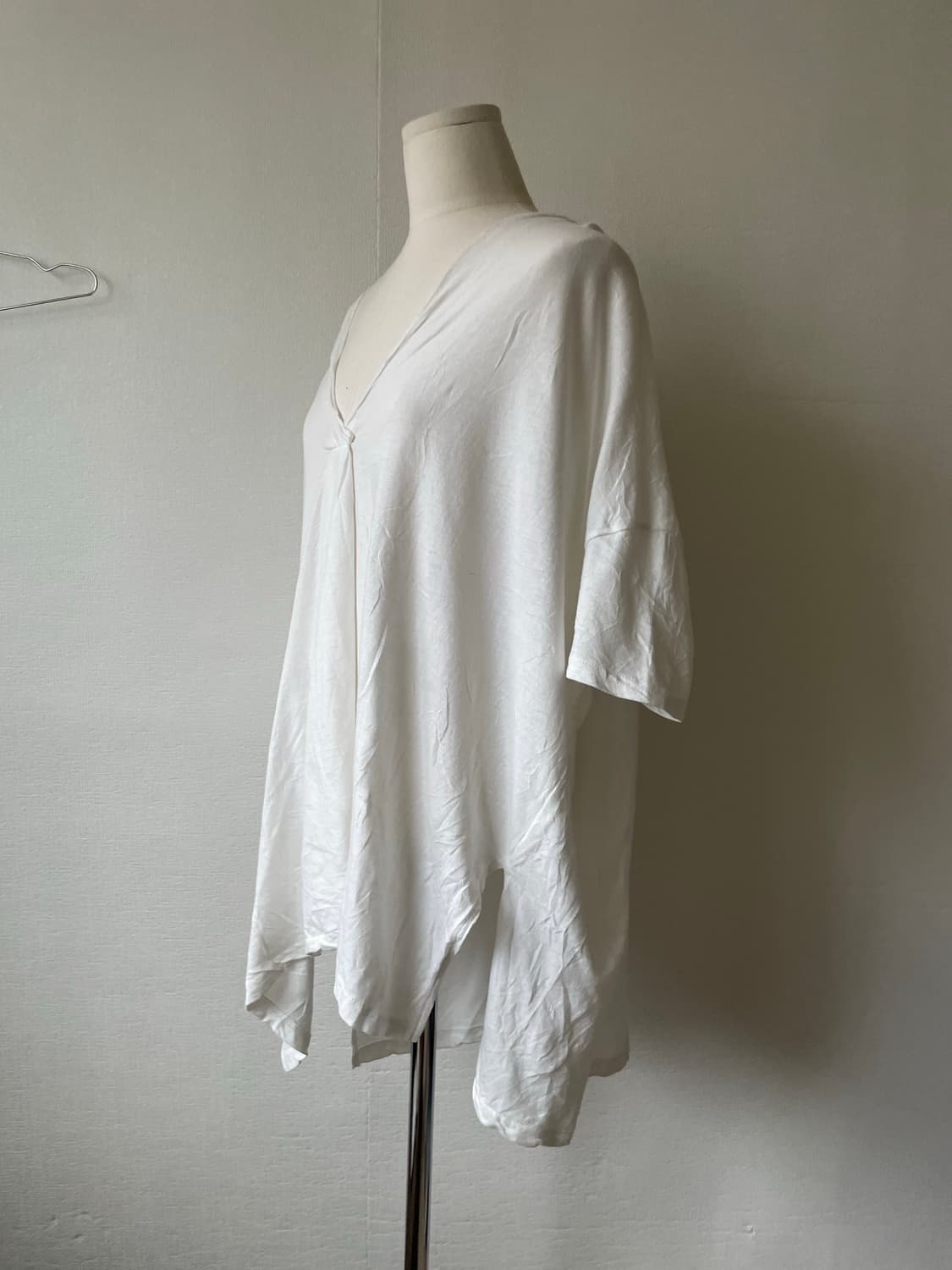 Japanese White Wrinkle Deep V-Neck 상품이미지5