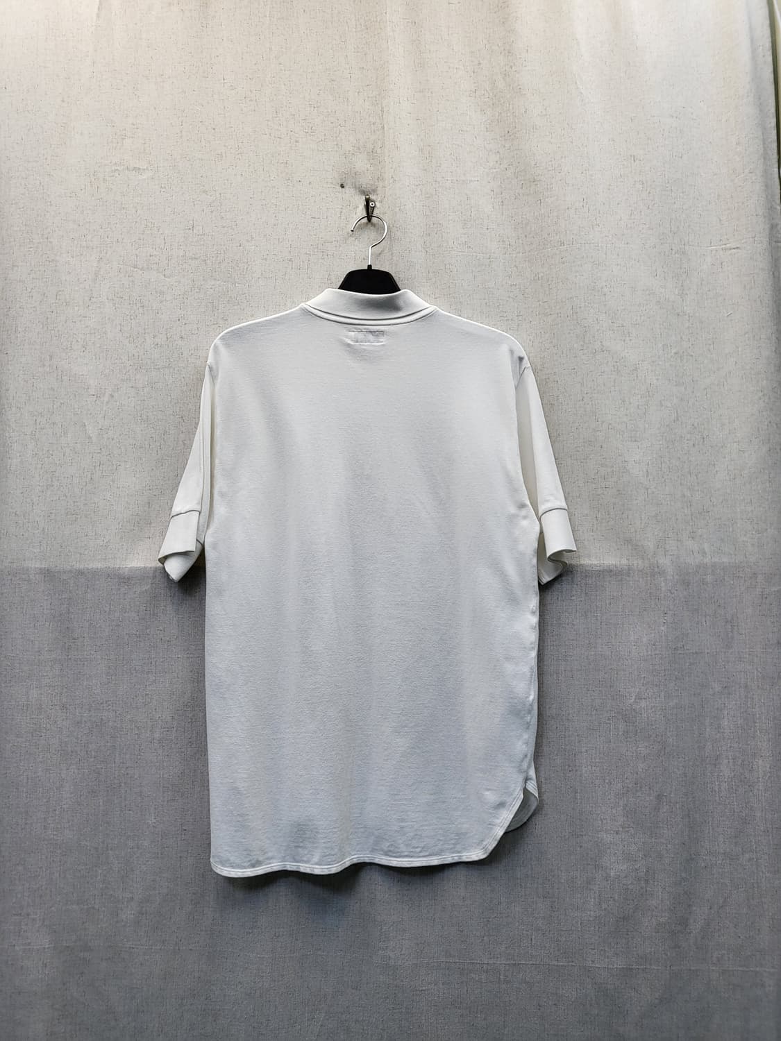 엠포리오 아르마니 화이트 반팔 폴로티 상품이미지2