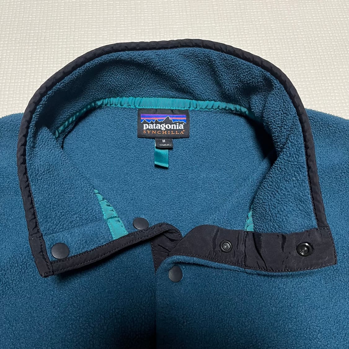 파타고니아 신칠라 틸/골드 상품이미지3