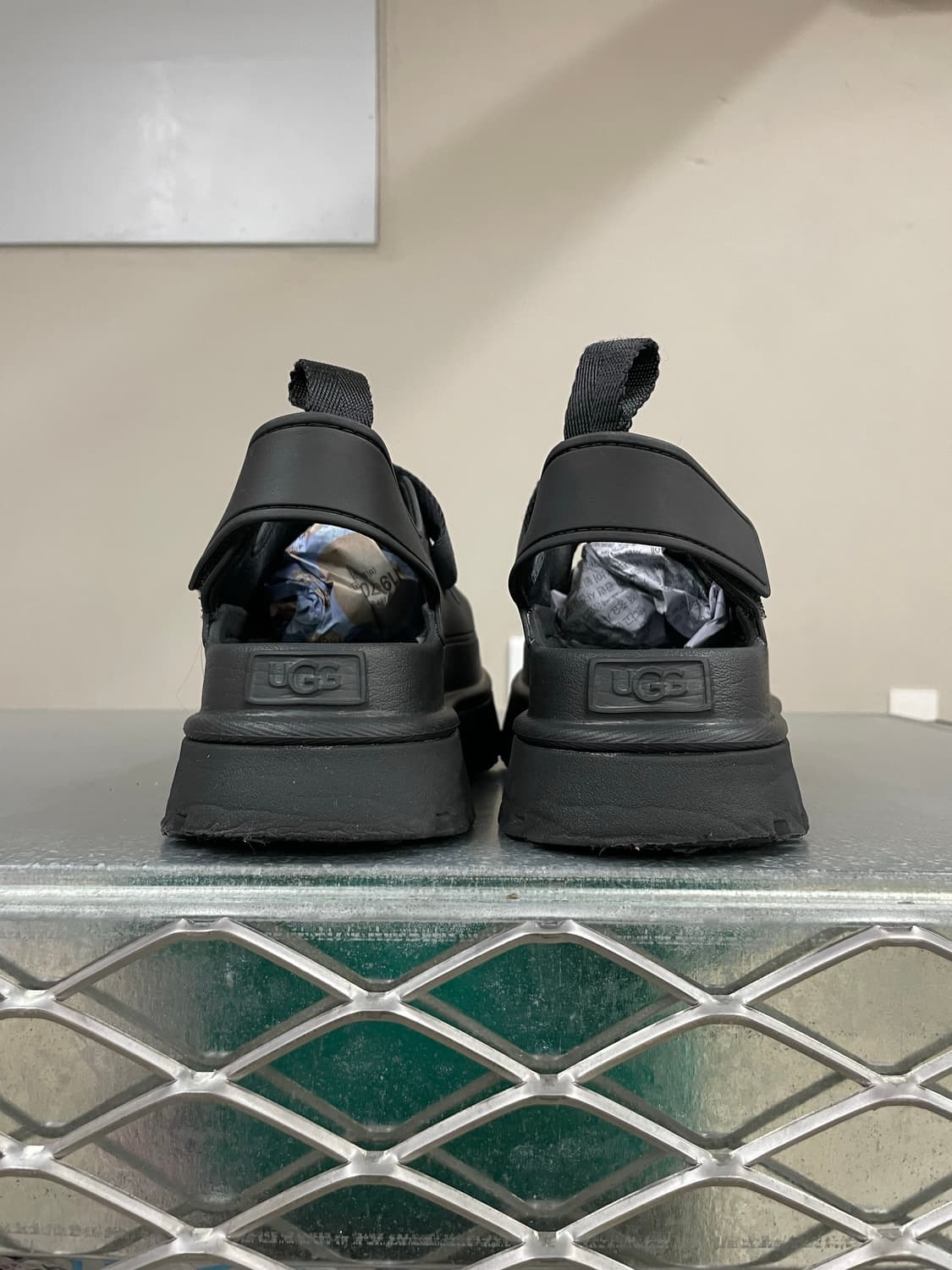 어그 골든글로우 바이슨 블랙 220 상품이미지3