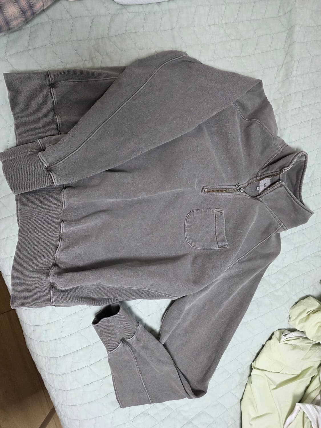 아트이프액츠 하프 집업 스웻셔츠 L사이즈 팝니다 상품이미지2