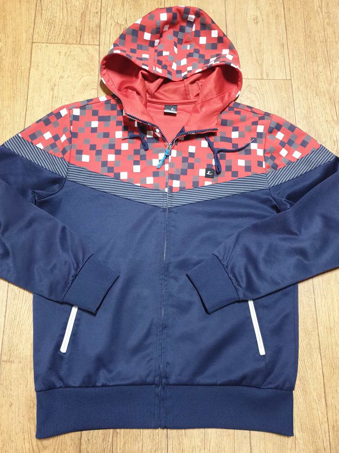 1200 르까프 운동복 후드집업 95 사이즈입니다 상품이미지2