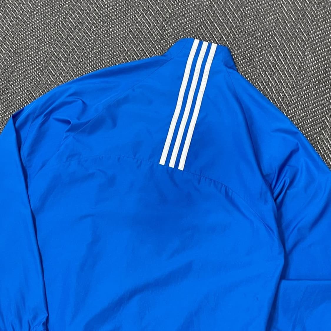 아디다스 로고 프린팅 바람막이 v0150 상품이미지5