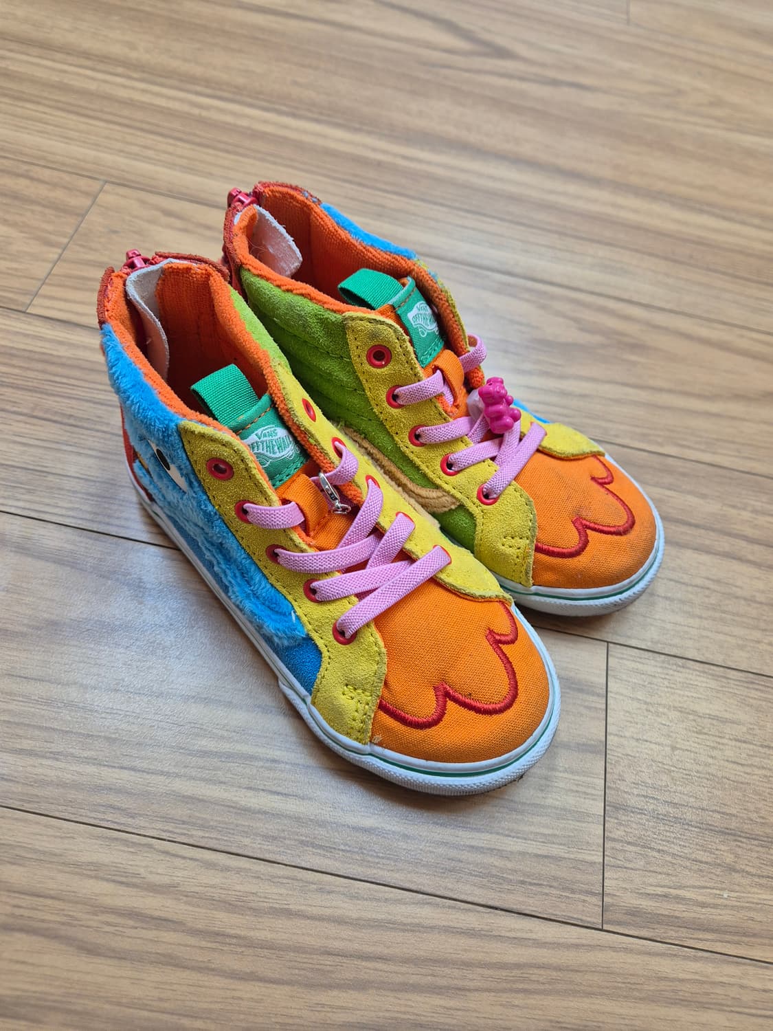 반스X세서미 스트리트 콜라보 유아용 운동화입니다. 알록달록한 색감에 쿠키 상품이미지2