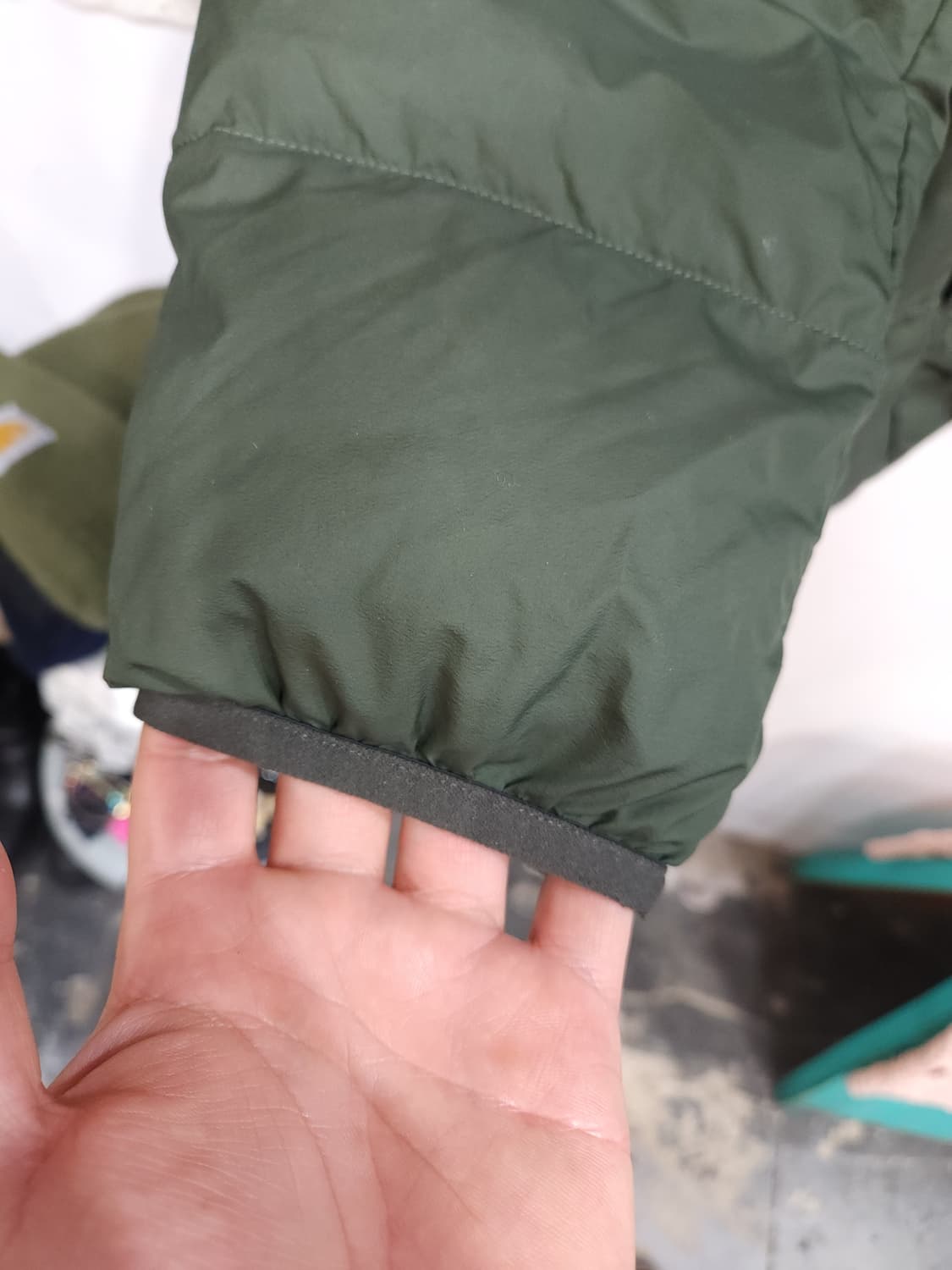 유니클로 울트라 라이트 배색 경량 패딩점퍼

 상품이미지4