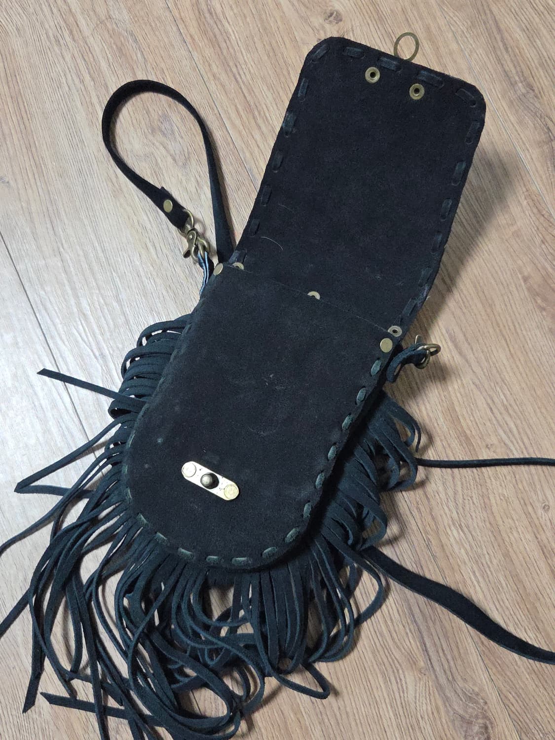 블랙) murra aer 무라 아에르 웨스턴 프린지 송치 크로스백 가방 상품이미지4