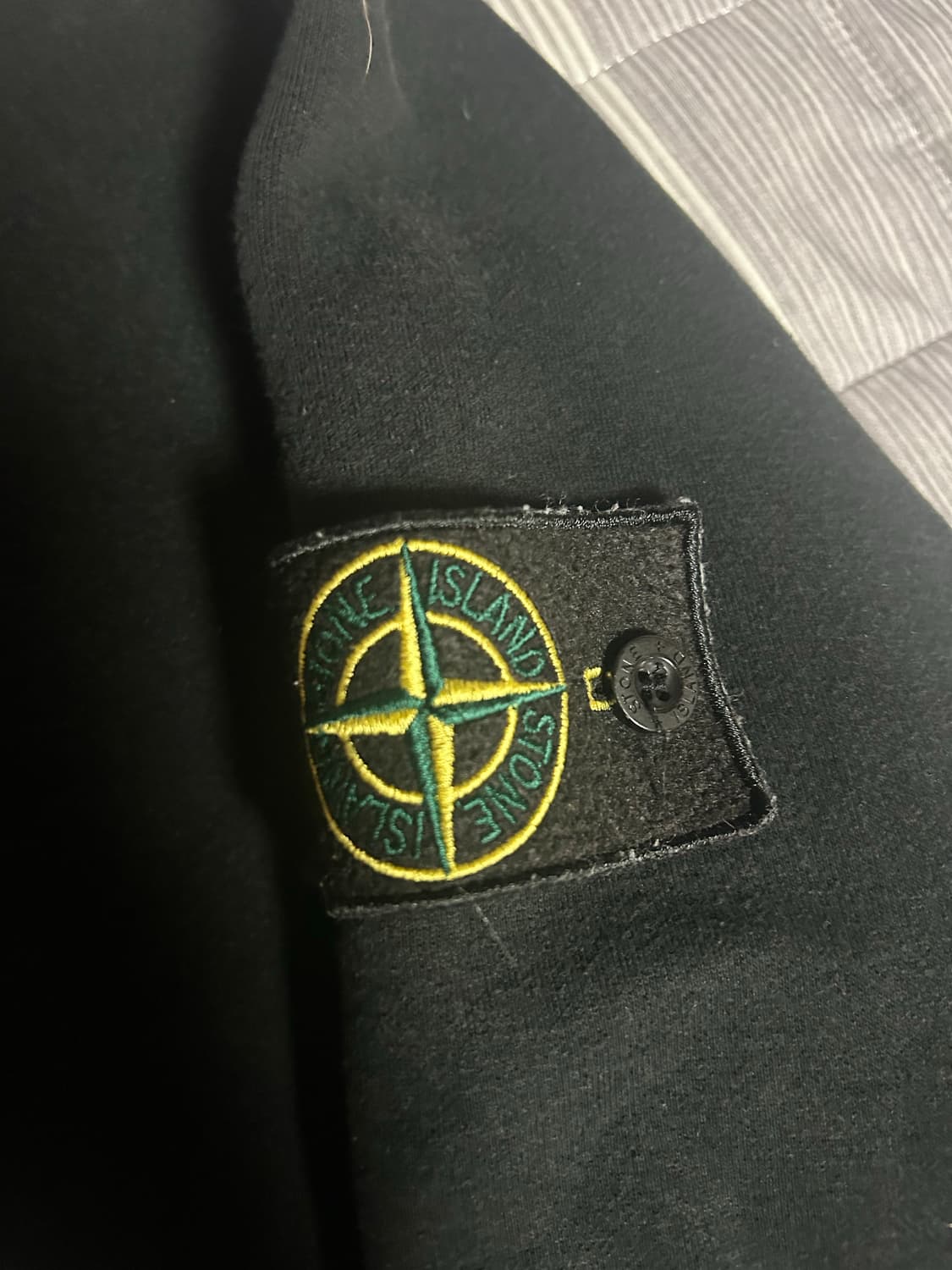 스톤 아일랜드 맨투맨 팝니다 상품이미지3