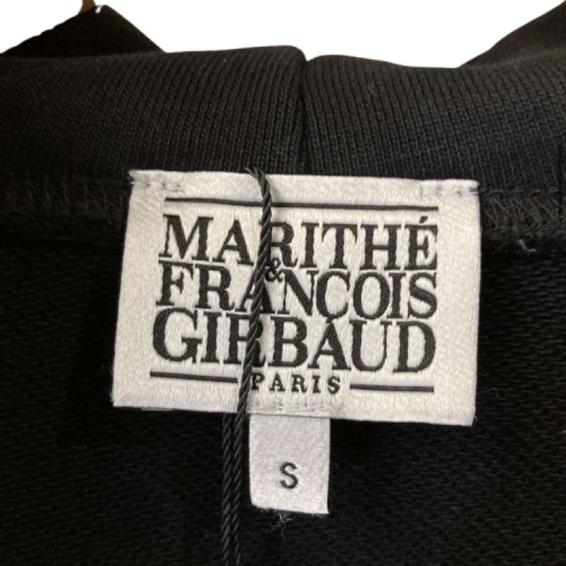 마리떼 블랙 후드티 상품이미지3